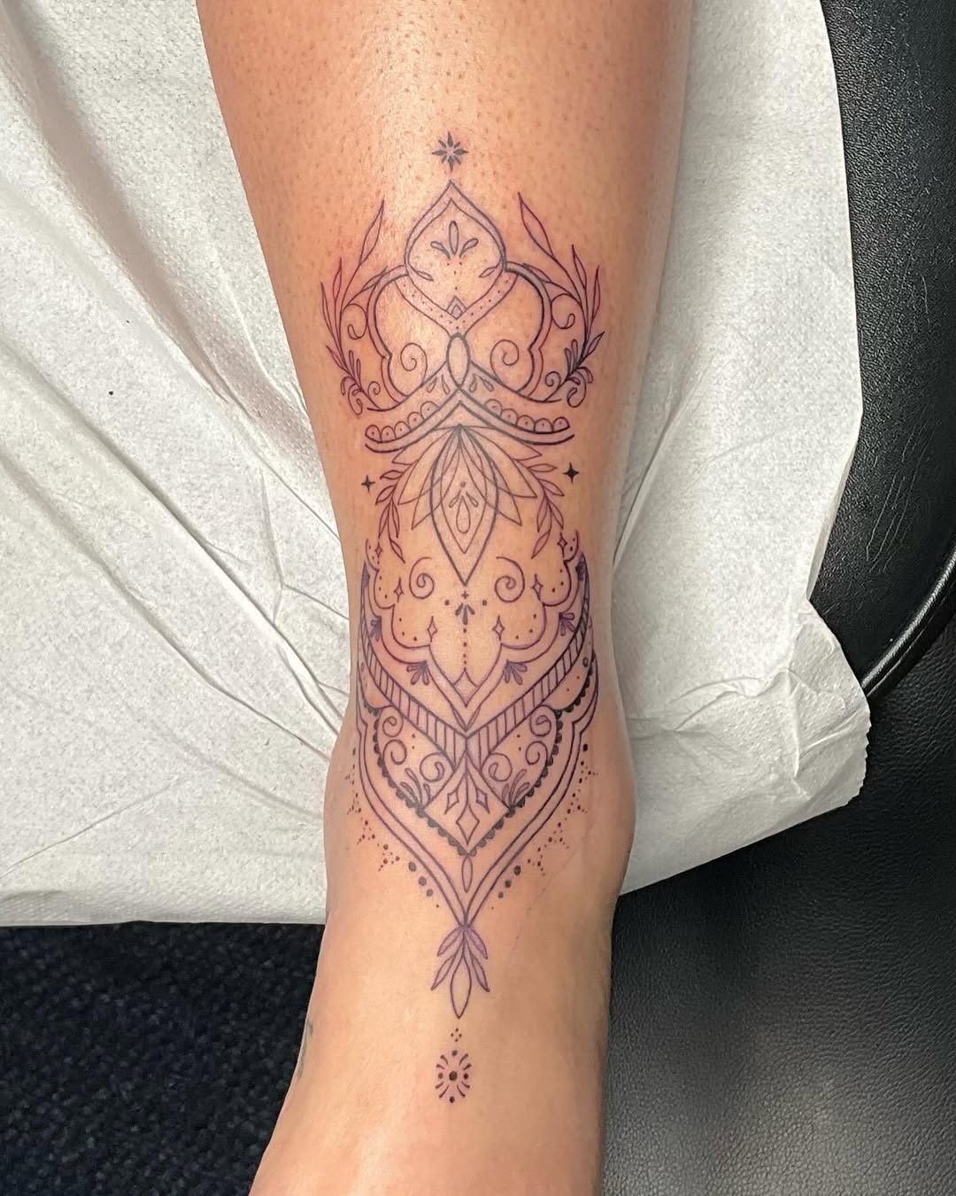 29 Ankle Tattoo Ideas: Feminine, Timeless, and Bold Designs That Elevate Personal Style