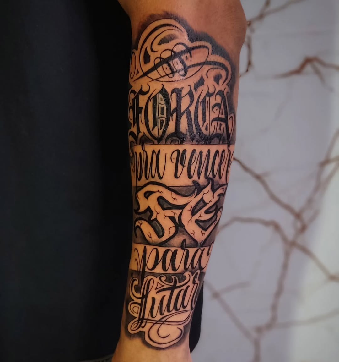 31 Tattoo Lettering Fonts: Powerful Script, Gothic and Chicano Lettering Ideas