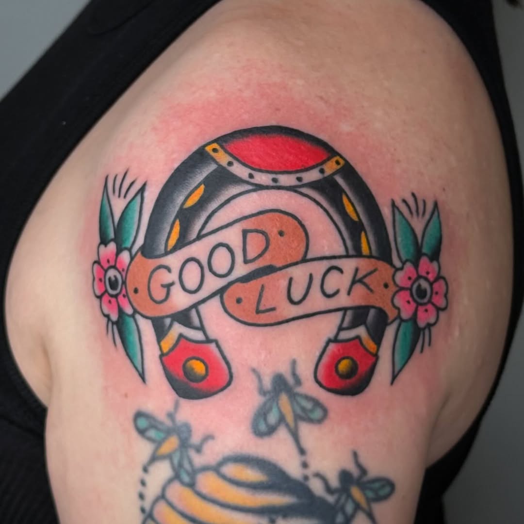 29 Horseshoe Tattoo Ideas: Lucky Designs, Western Symbols and Floral Charms