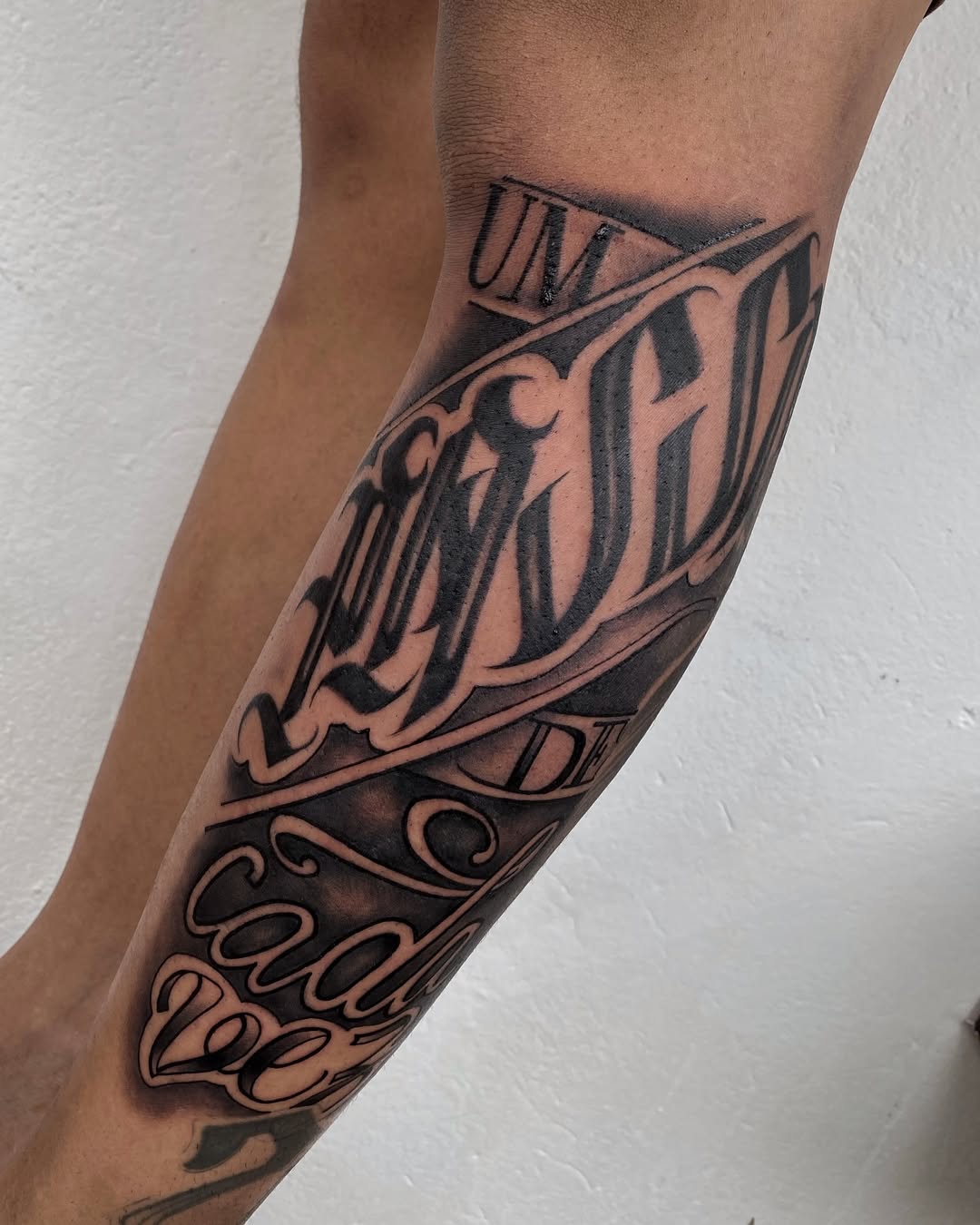 31 Tattoo Lettering Fonts: Powerful Script, Gothic and Chicano Lettering Ideas