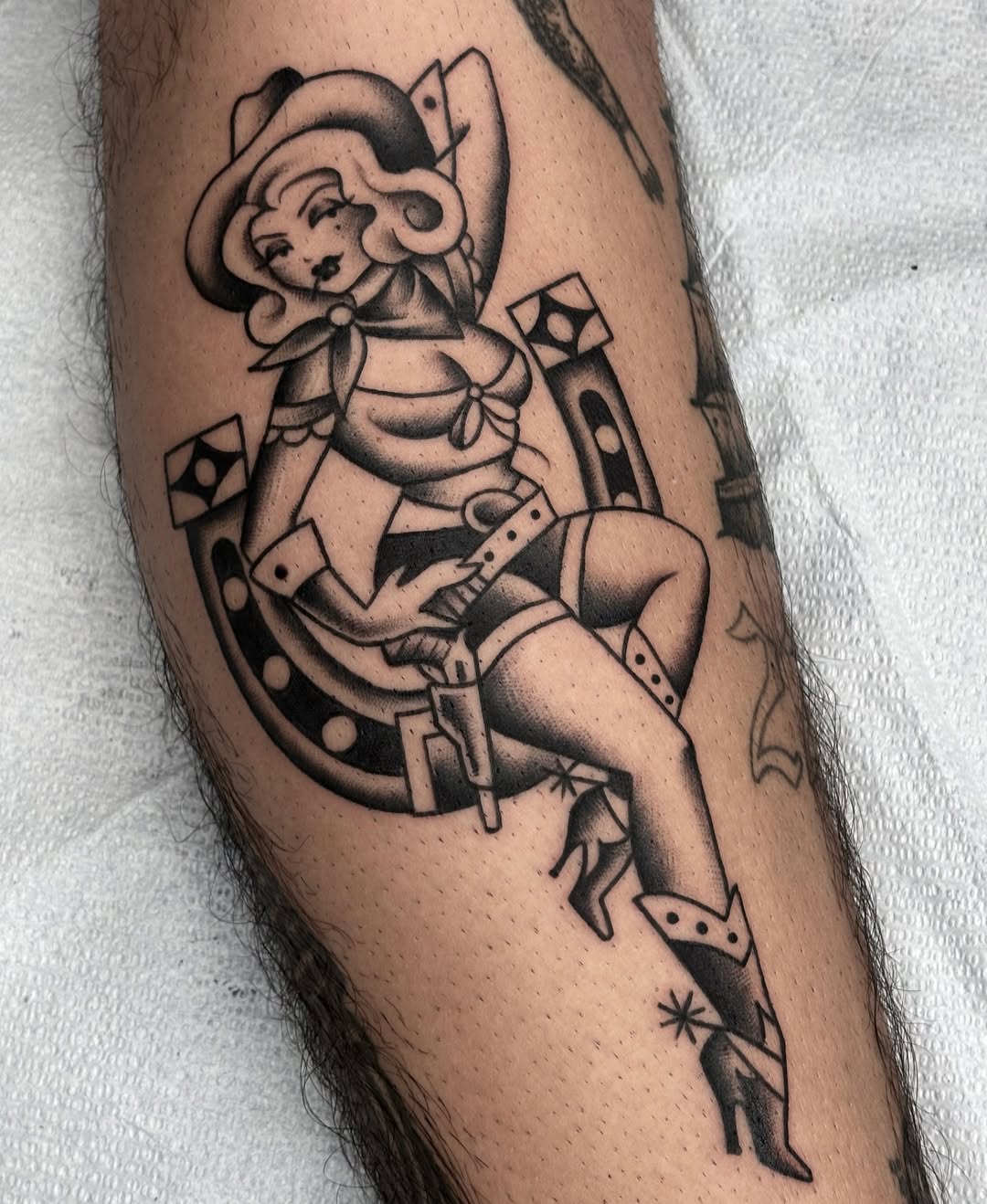 29 Horseshoe Tattoo Ideas: Lucky Designs, Western Symbols and Floral Charms