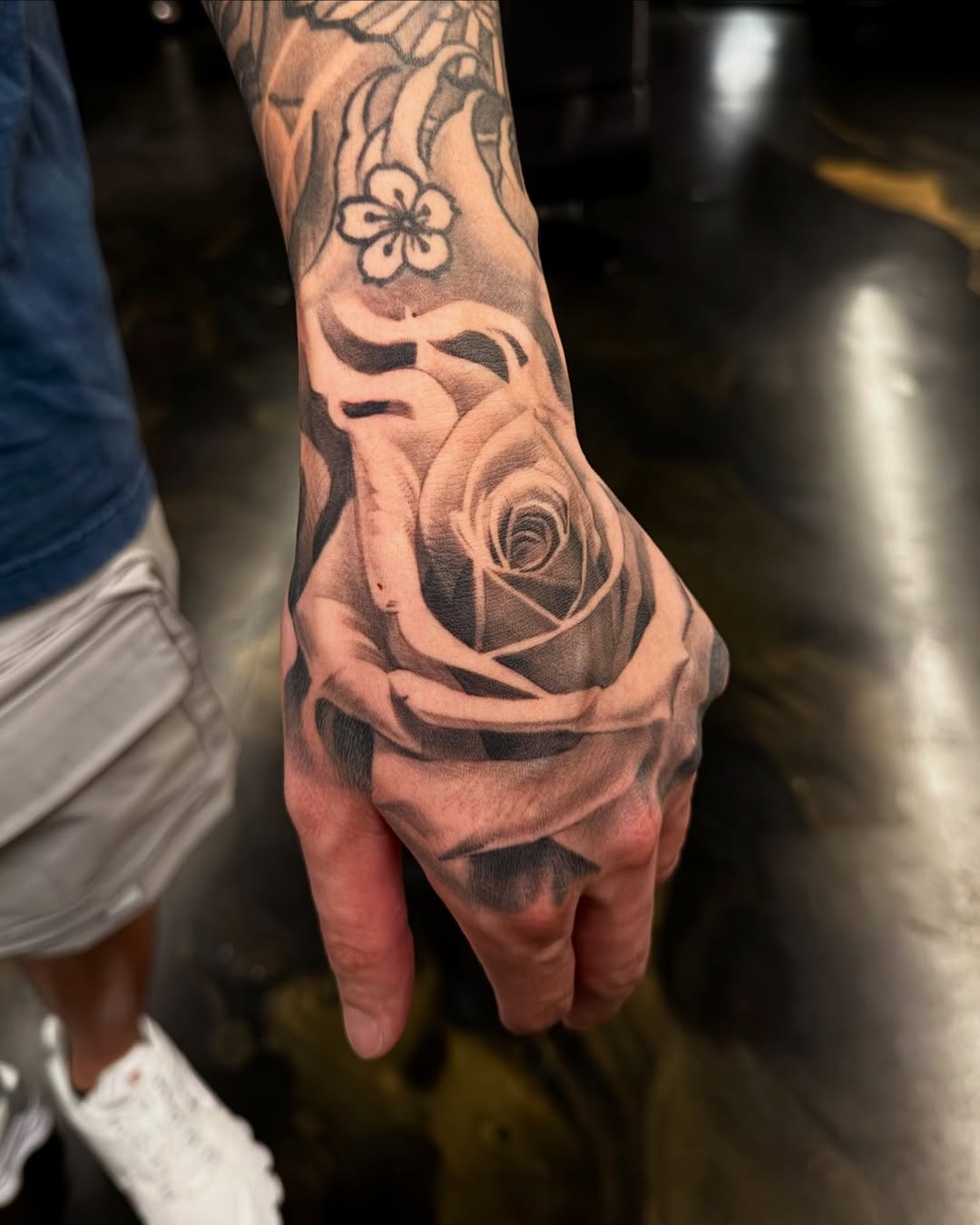 29 Hand Tattoo Men: Style, Symbolism, and Modern Masculinity