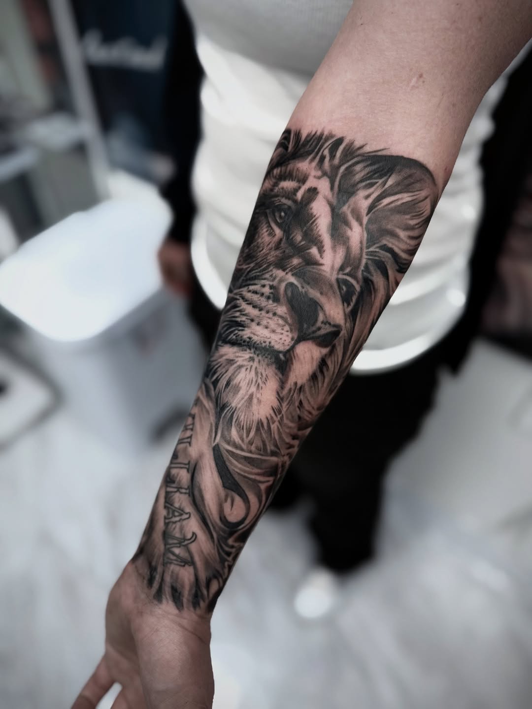 28 Inner Forearm Tattoo Ideas: Realism, Celtic Knots, Angels, Wolves & Clean Blackwork