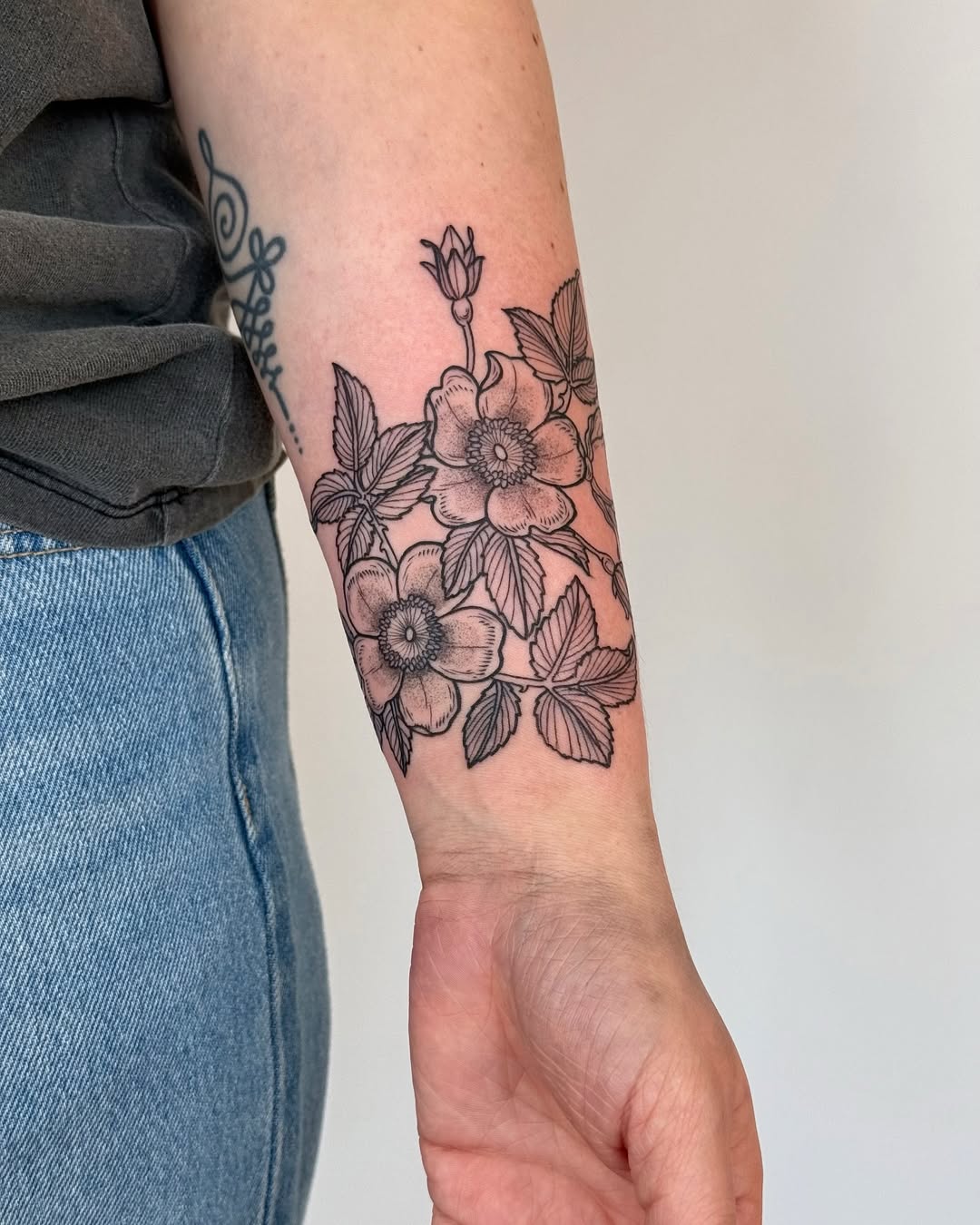 28 Inner Forearm Tattoo Ideas: Realism, Celtic Knots, Angels, Wolves & Clean Blackwork