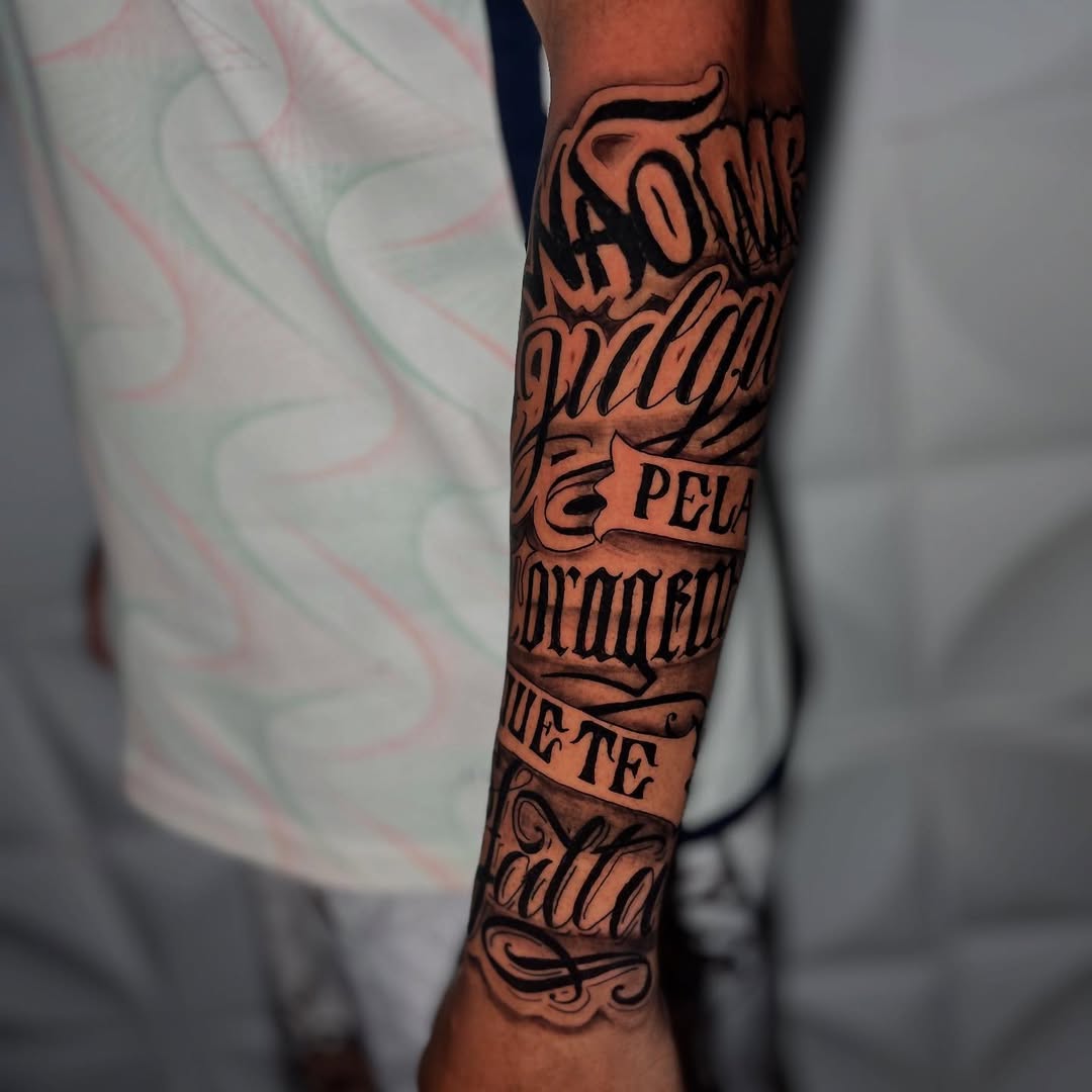 31 Tattoo Lettering Fonts: Powerful Script, Gothic and Chicano Lettering Ideas