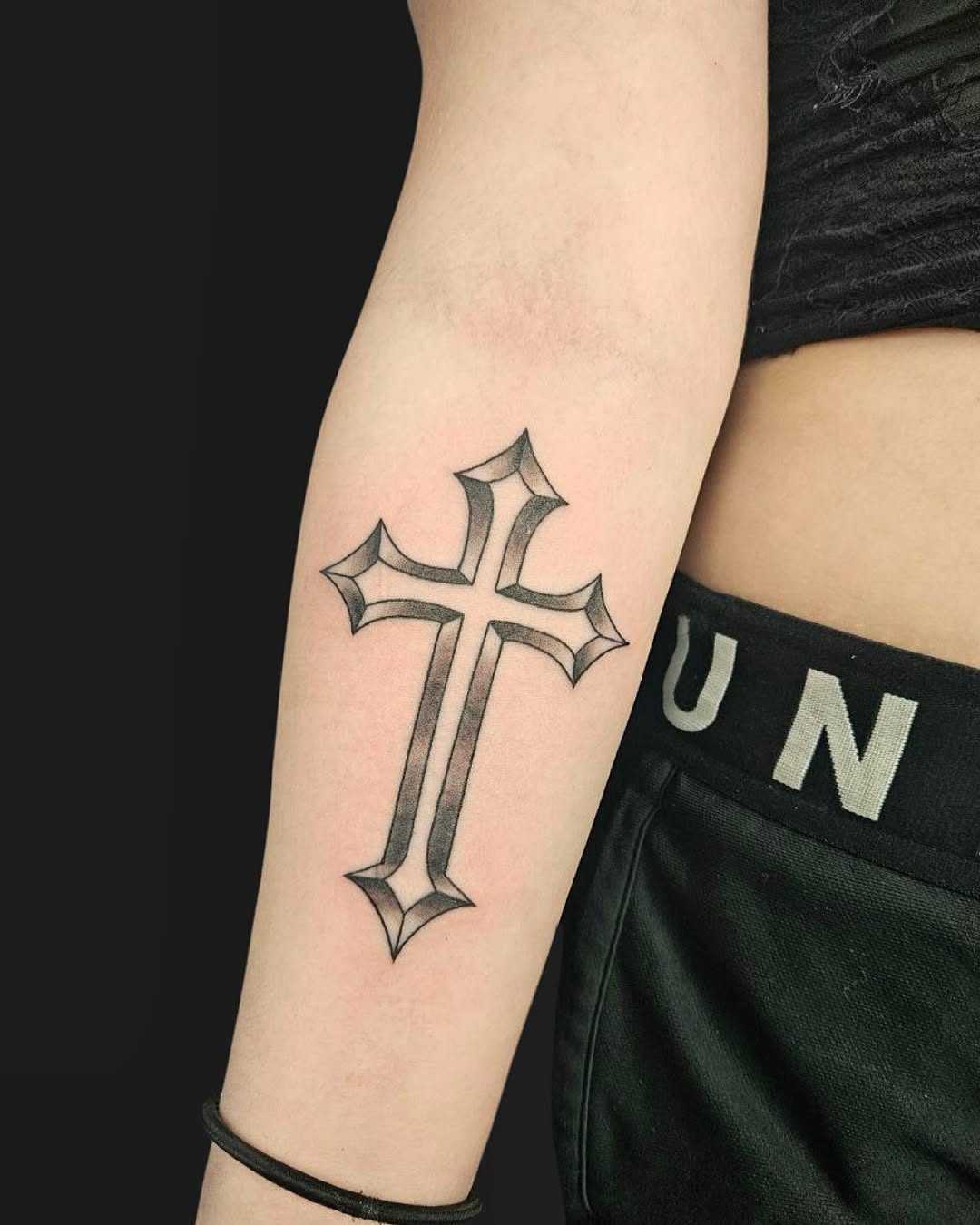 28 Inner Forearm Tattoo Ideas: Realism, Celtic Knots, Angels, Wolves & Clean Blackwork