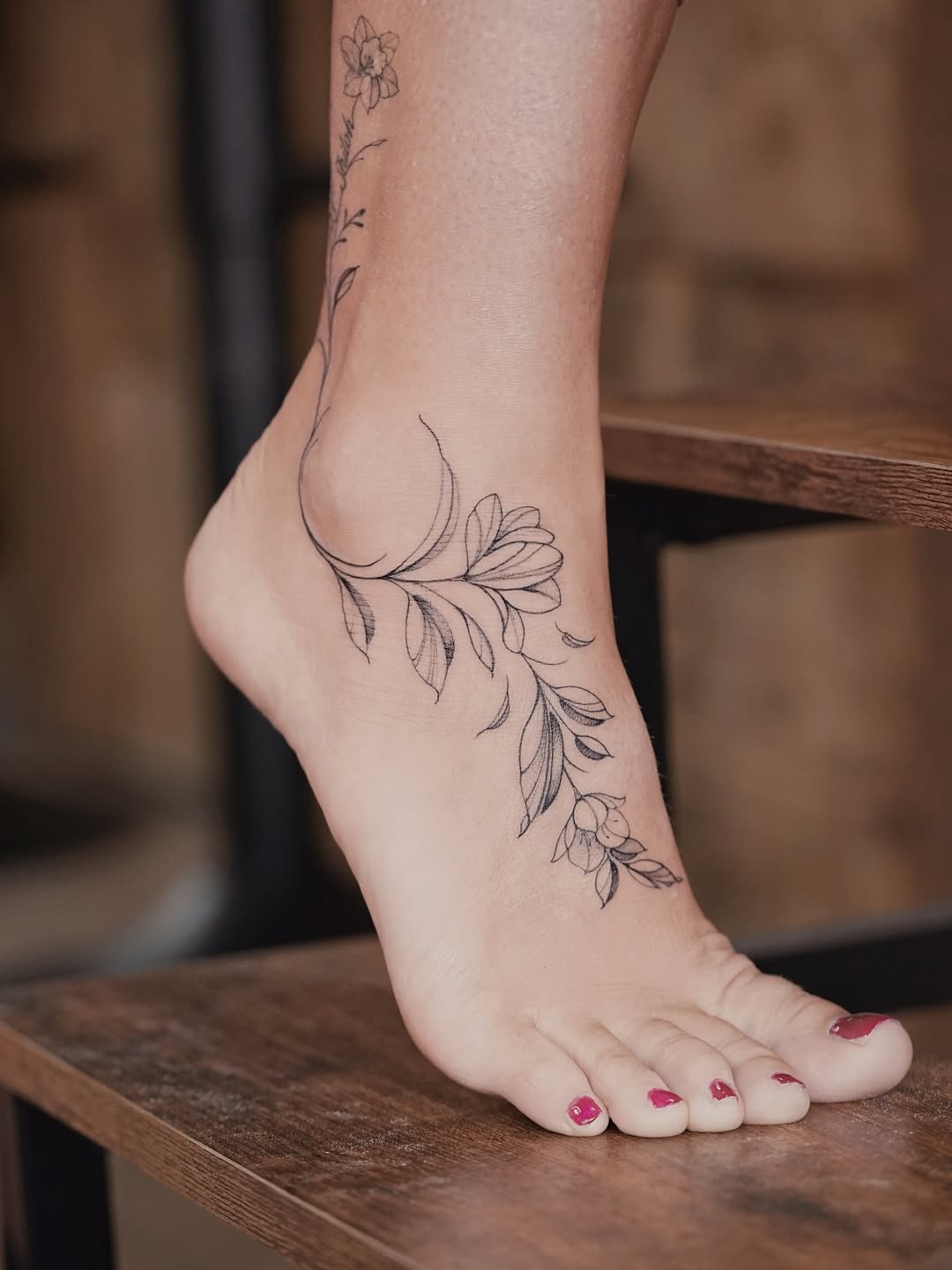 30 Elegant Foot Tattoo Ideas: Stylish Designs, Meaningful Placements and Inspiration for Women