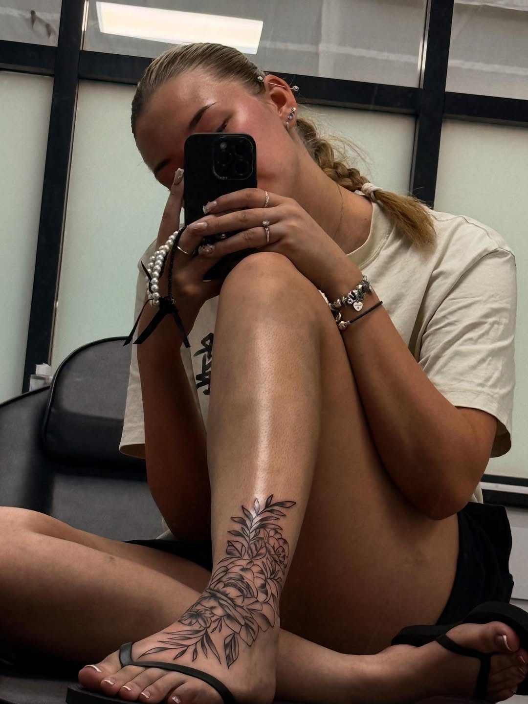 30 Elegant Foot Tattoo Ideas: Stylish Designs, Meaningful Placements and Inspiration for Women