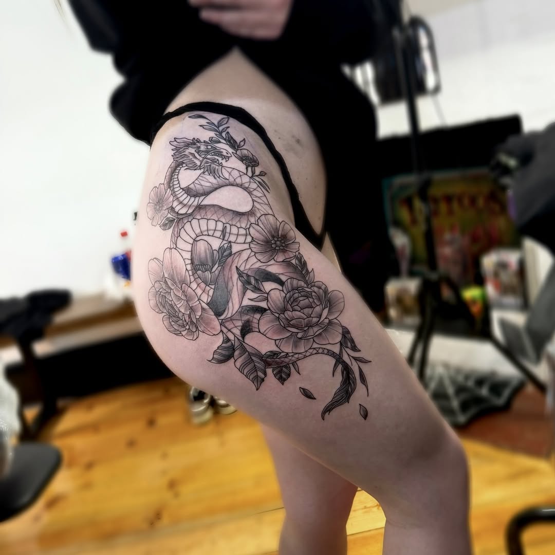 29 Hip Tattoo Ideas: Bold, Intimate, and Designed to Move With You