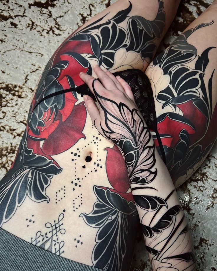 29 Japanese Flower Tattoo Ideas: Traditional Designs with Cherry Blossoms, Lotus and Chrysanthemums