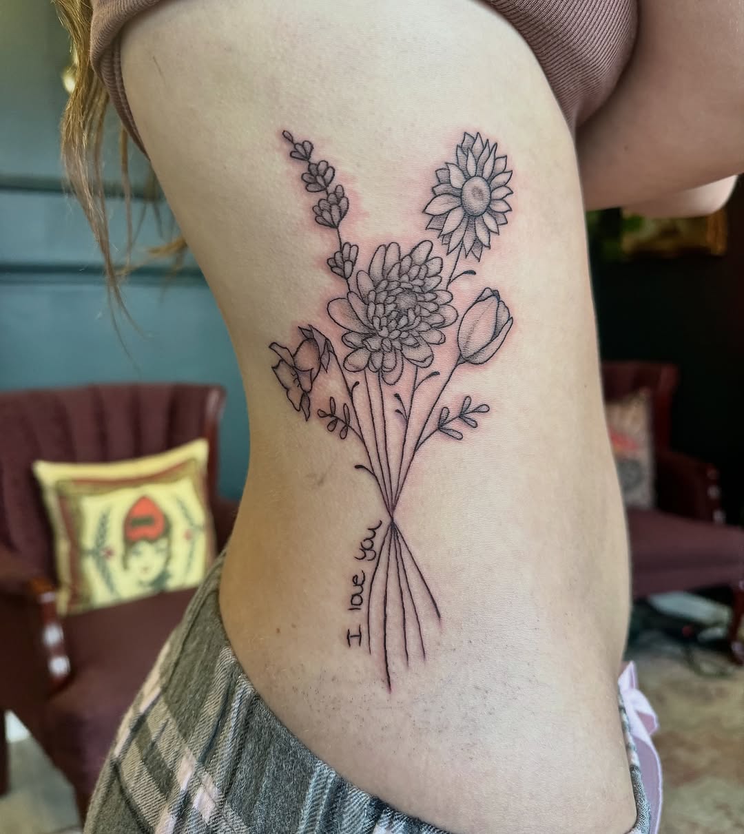 29 Flower Bouquet Tattoo Ideas: Fine Line, Birth Month and Family Designs for Women