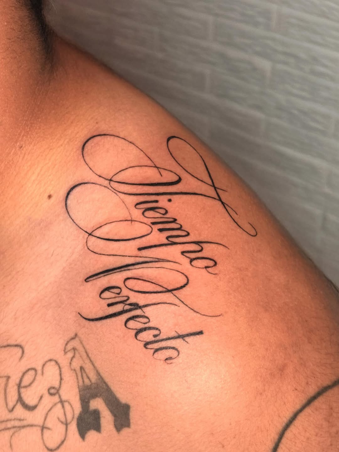 31 Tattoo Lettering Fonts: Powerful Script, Gothic and Chicano Lettering Ideas