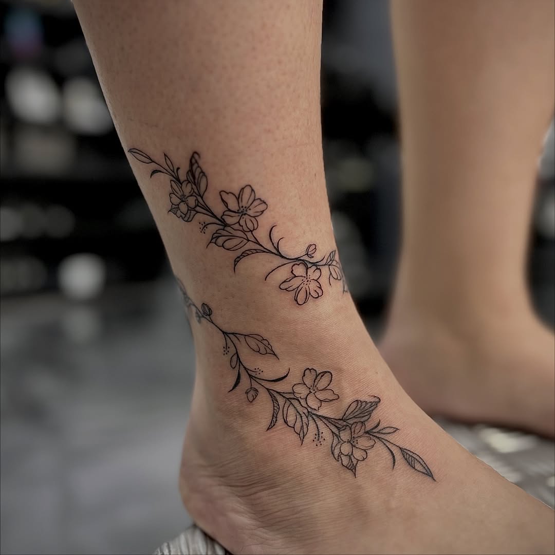 29 Ankle Tattoo Ideas: Feminine, Timeless, and Bold Designs That Elevate Personal Style