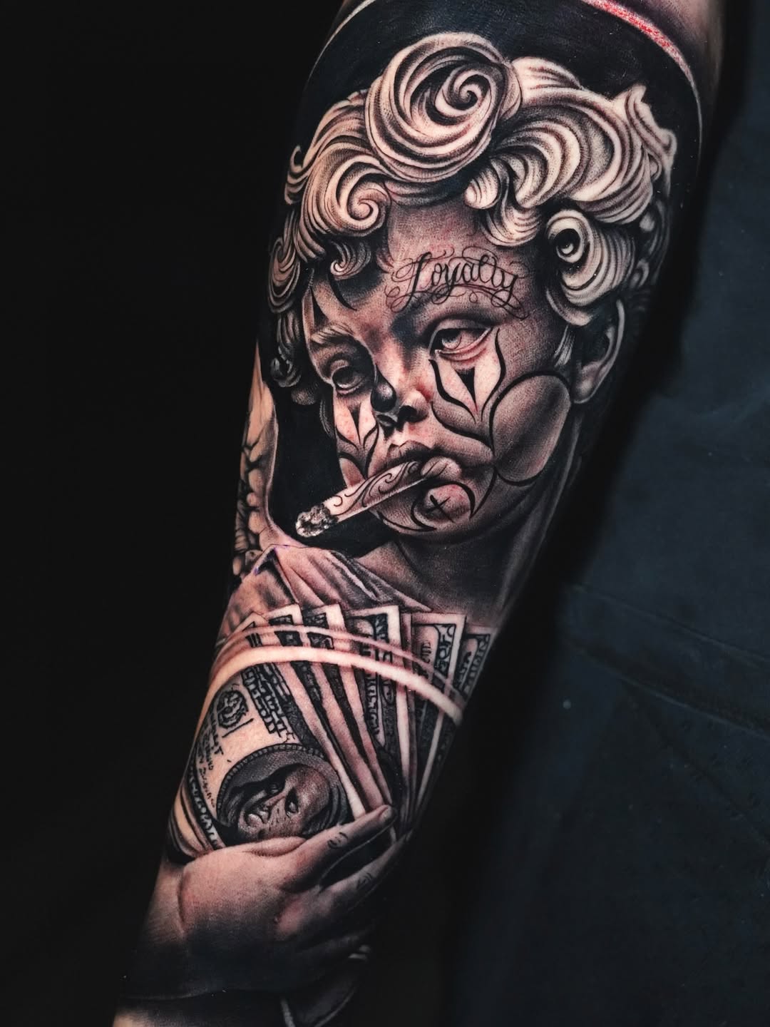 28 Chicano Tattoo Style: Lettering, Sleeves and Street Stories in Black and Grey