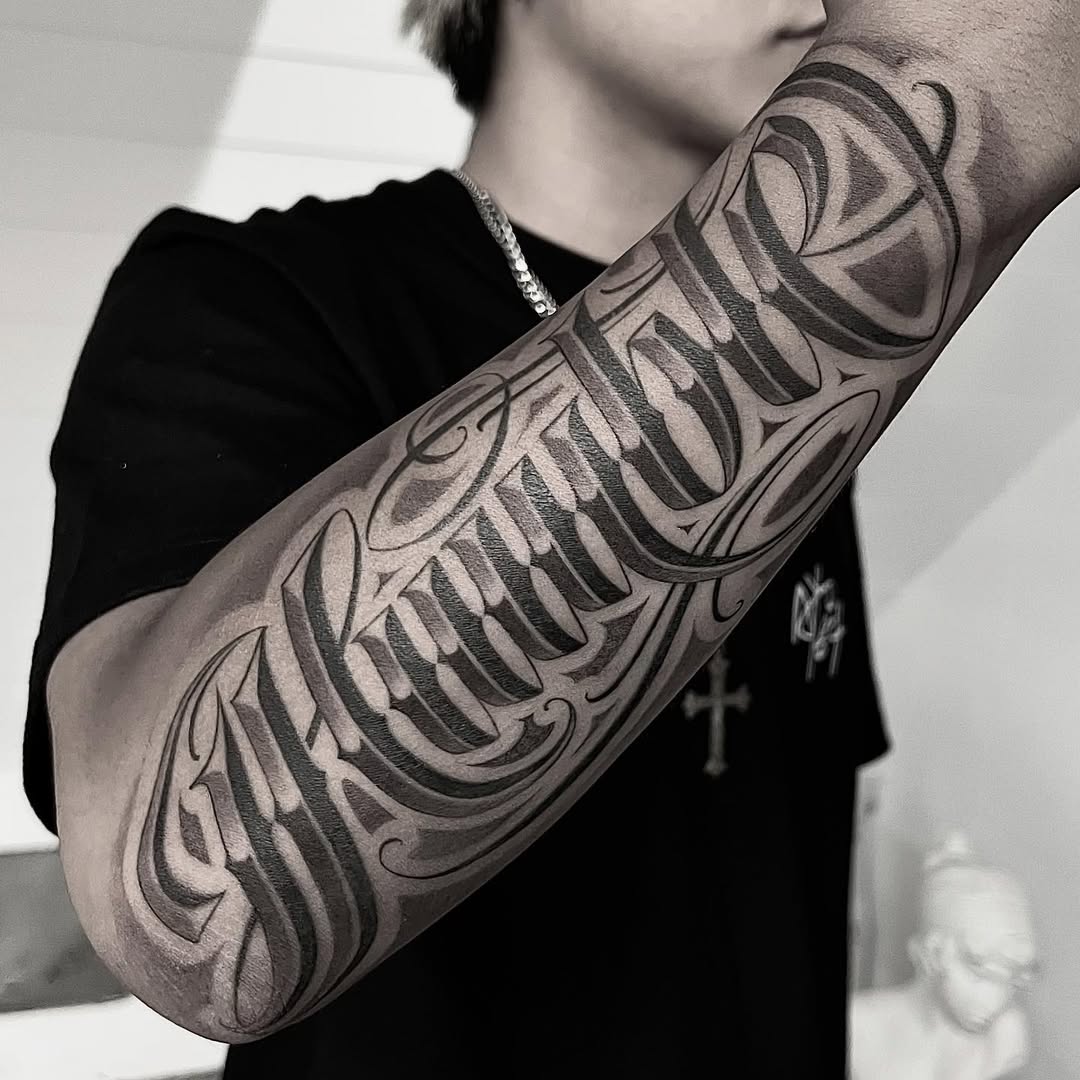31 Tattoo Lettering Fonts: Powerful Script, Gothic and Chicano Lettering Ideas