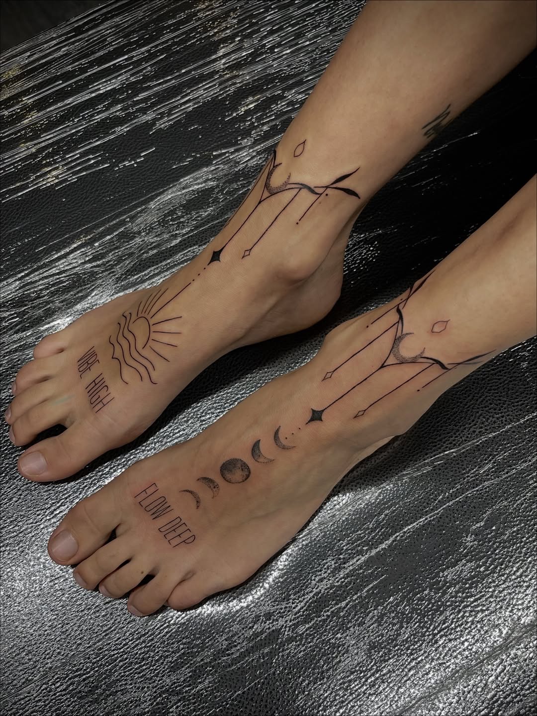 30 Elegant Foot Tattoo Ideas: Stylish Designs, Meaningful Placements and Inspiration for Women