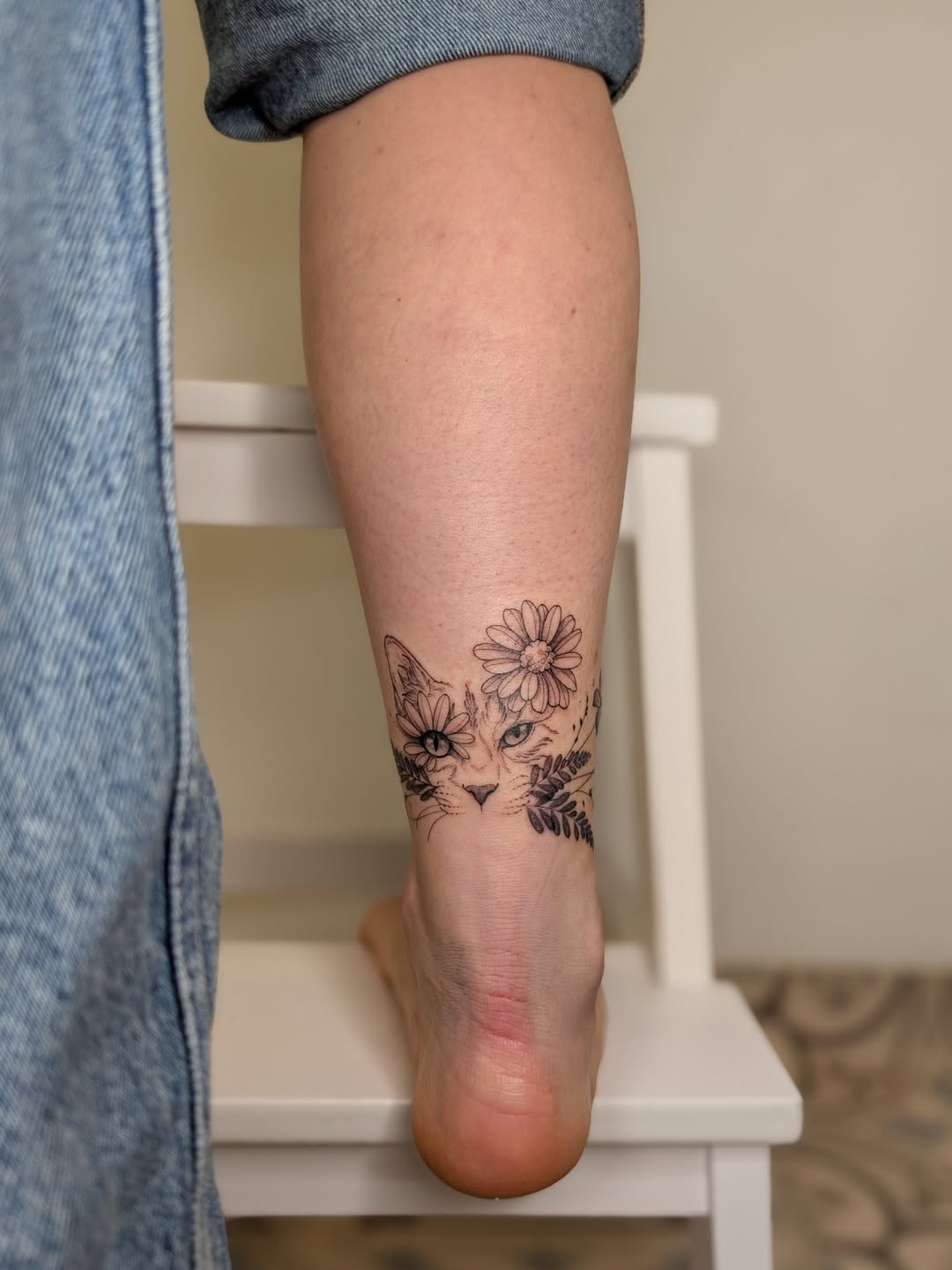 29 Ankle Tattoo Ideas: Feminine, Timeless, and Bold Designs That Elevate Personal Style