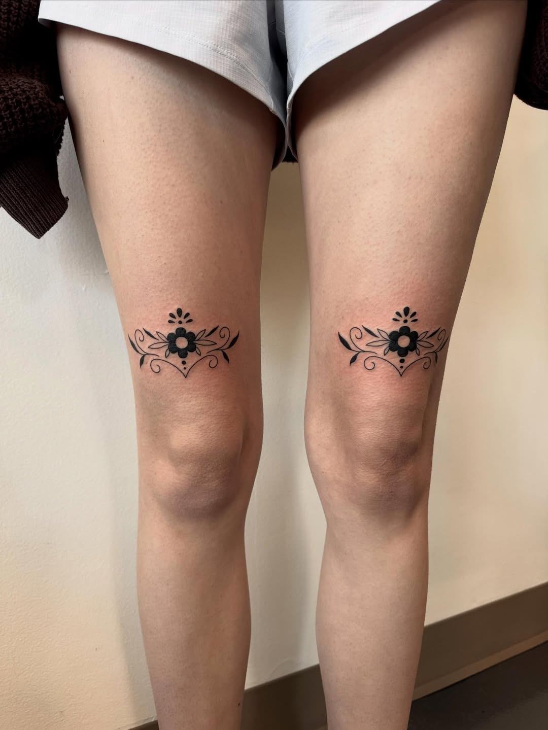 30 Above the Knee Tattoo Ideas: Style, Meaning, and Modern Expression