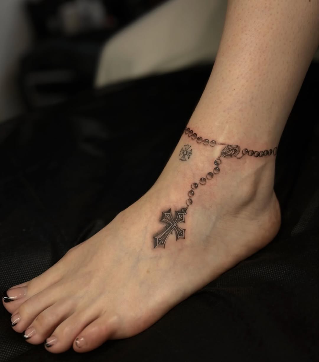 29 Ankle Tattoo Ideas: Feminine, Timeless, and Bold Designs That Elevate Personal Style