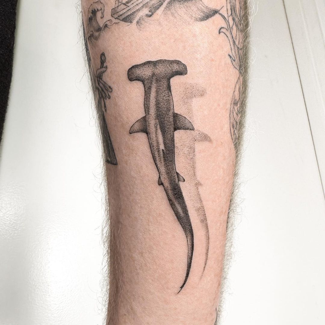 32 Hammerhead Shark Tattoos: Minimalist and Realistic Designs for Modern Ink