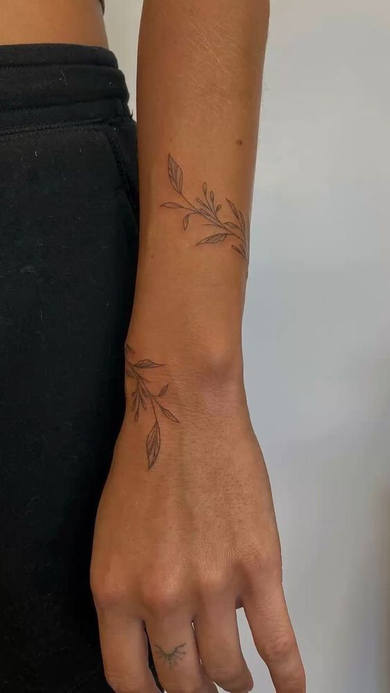 30 Leaf Tattoo Ideas 2026: Modern Botanical Ink That Actually Feels Personal