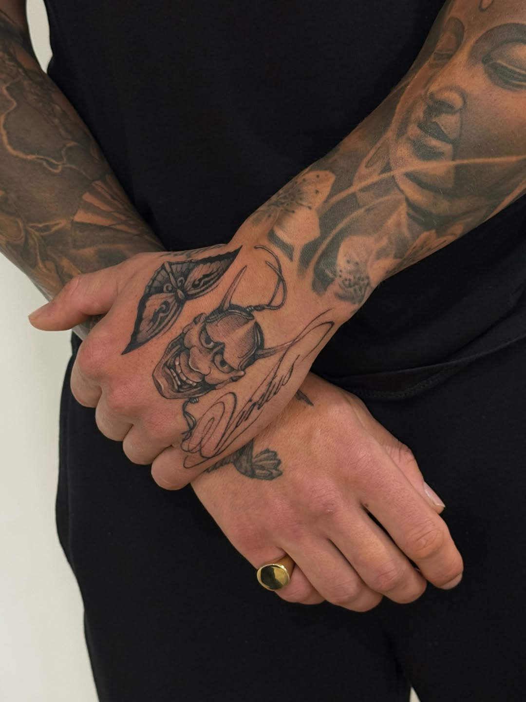 29 Hand Tattoo Men: Style, Symbolism, and Modern Masculinity