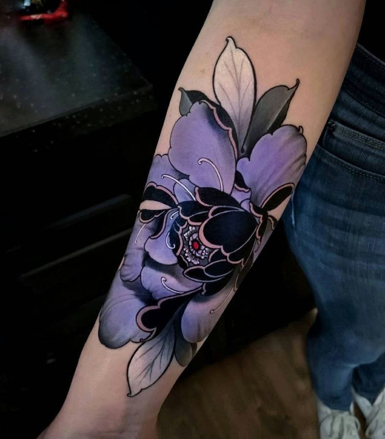 29 Japanese Flower Tattoo Ideas: Traditional Designs with Cherry Blossoms, Lotus and Chrysanthemums