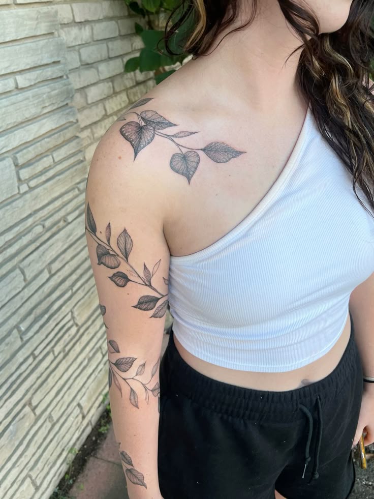 30 Leaf Tattoo Ideas 2026: Modern Botanical Ink That Actually Feels Personal