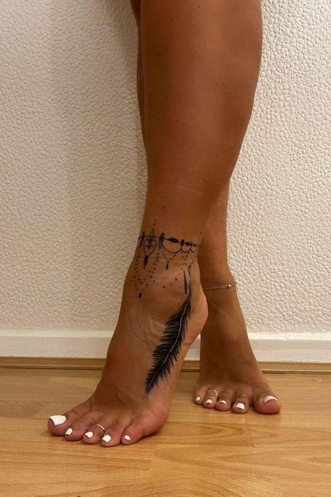 30 Elegant Foot Tattoo Ideas: Stylish Designs, Meaningful Placements and Inspiration for Women