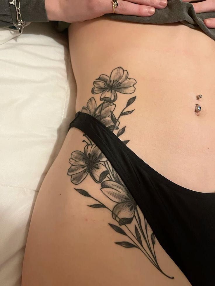 29 Hip Tattoo Ideas: Bold, Intimate, and Designed to Move With You