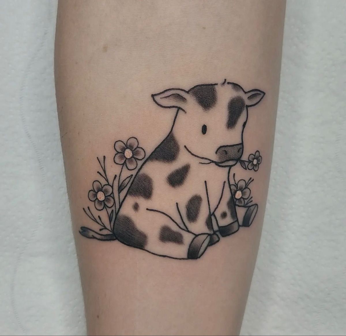 31 Calf Tattoo Ideas: From Cottagecore to Punk Cowgirl