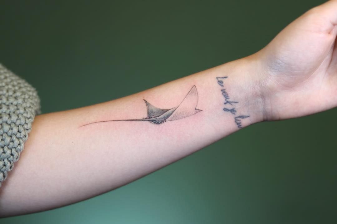 30 Stingray Tattoo Ideas: The Softest Sea Symbol With Serious Style Power