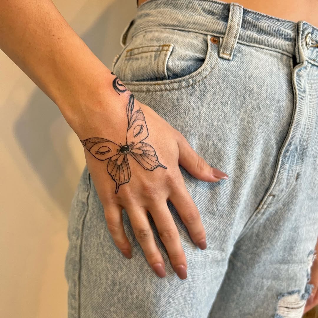 28 Divine Feminine Tattoo Ideas: Symbols, Energy, and Modern Goddess Expression