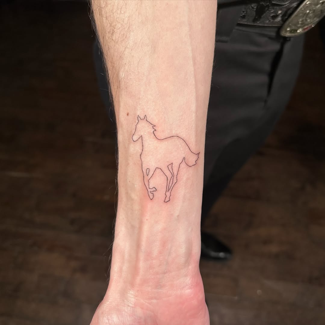 29 Deftones Tattoo Ideas: Minimal Symbols, Heavy Meaning