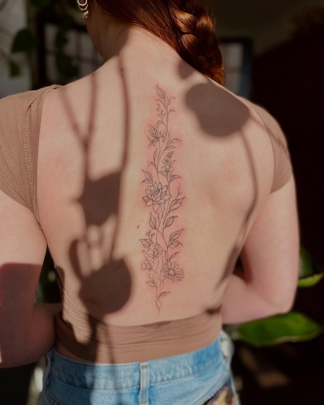 27 June Birth Flower Tattoo Ideas: Honeysuckle & Rose Designs With Meaning