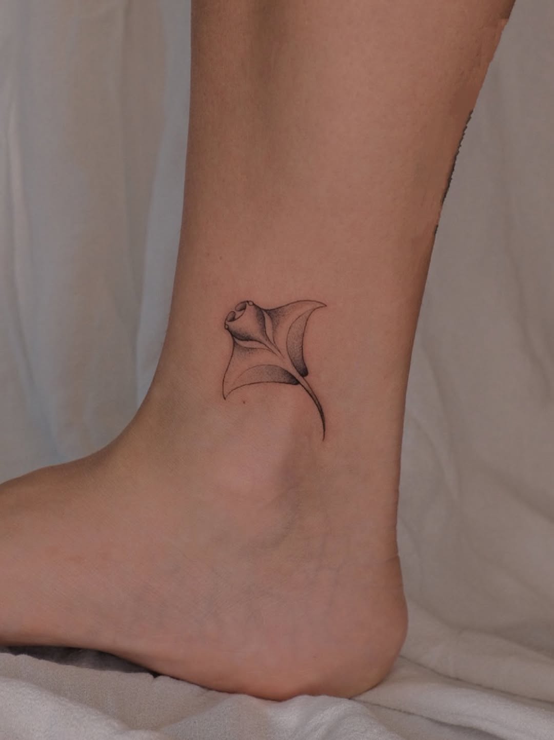 30 Stingray Tattoo Ideas: The Softest Sea Symbol With Serious Style Power
