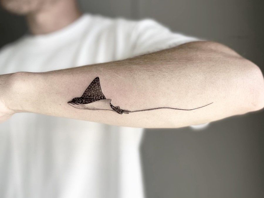 30 Stingray Tattoo Ideas: The Softest Sea Symbol With Serious Style Power