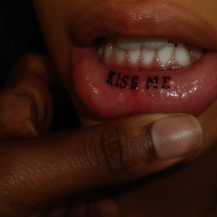 32 Lips Tattoo Ideas: Bold Kisses, Subtle Statements, and Timeless Designs