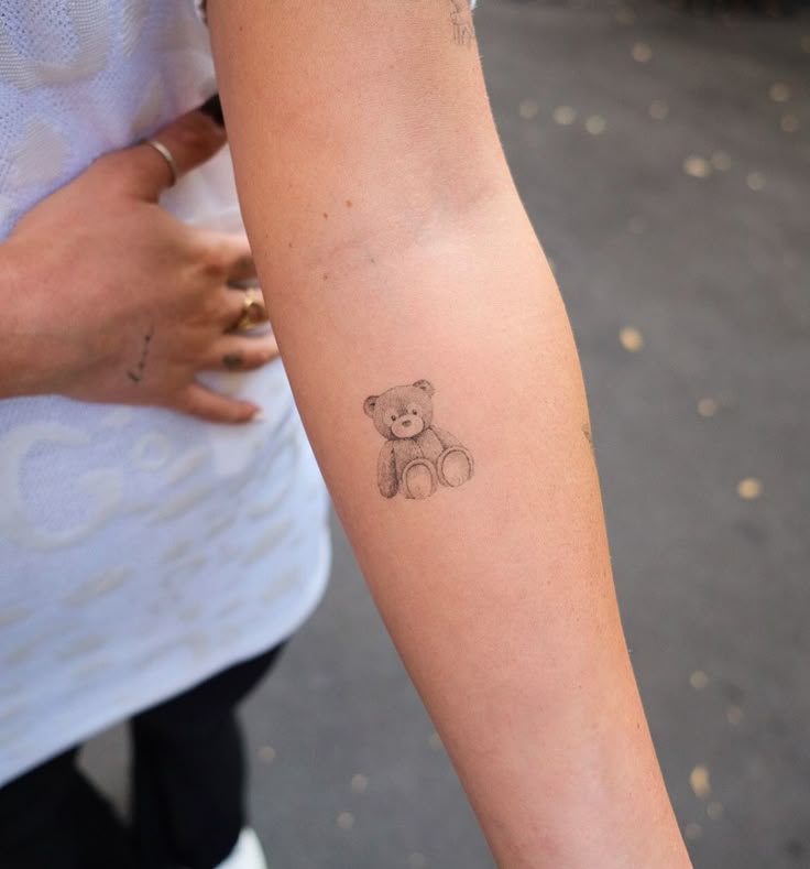 32 Teddy Bear Tattoo Ideas: Cute Tiny Fine Line Designs for Men & Women, From Childhood Stencils to Traditional Styles
