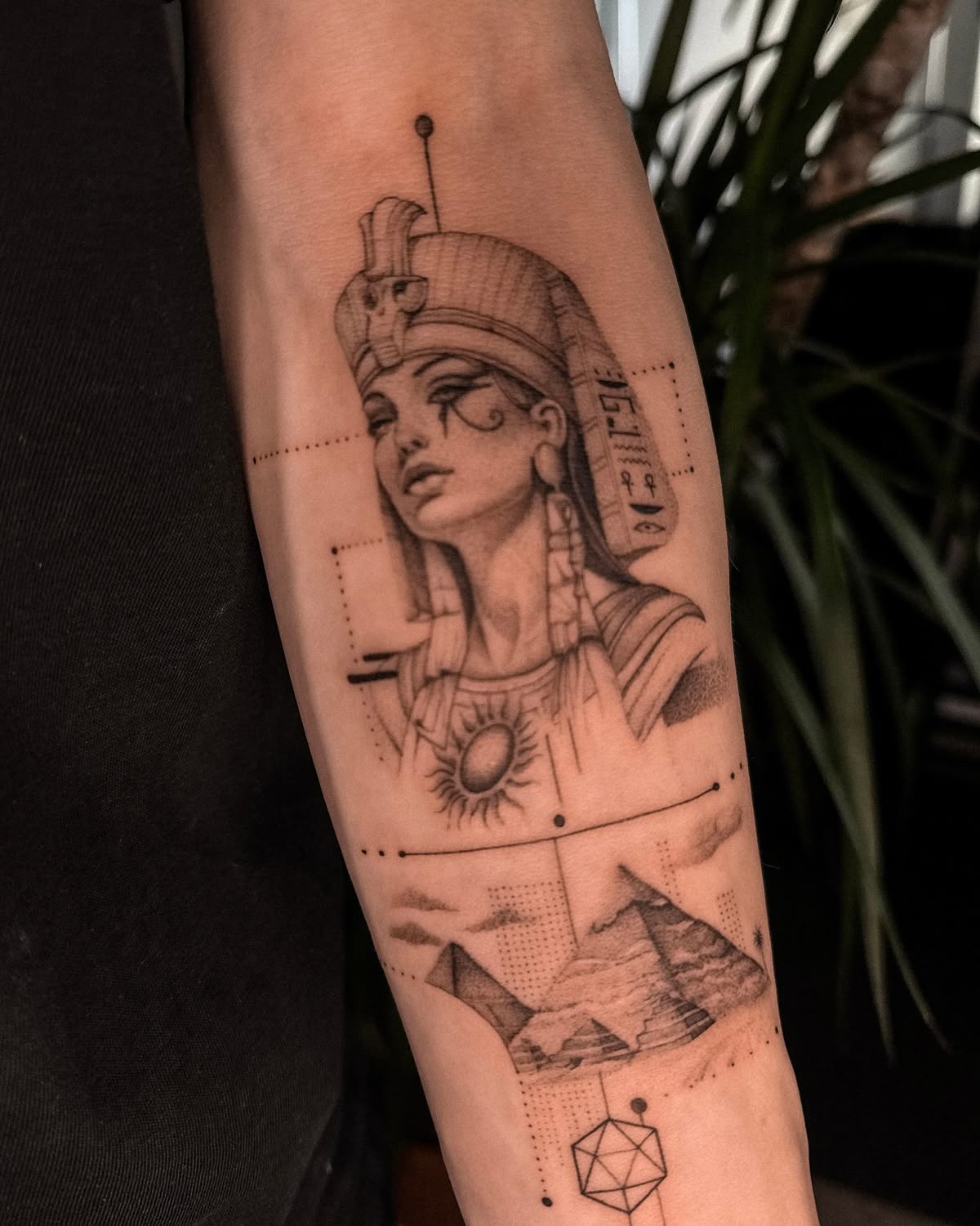 28 Egyptian Tattoo Ideas 2026: Powerful Anubis, Pharaoh & Eye of Horus Designs
