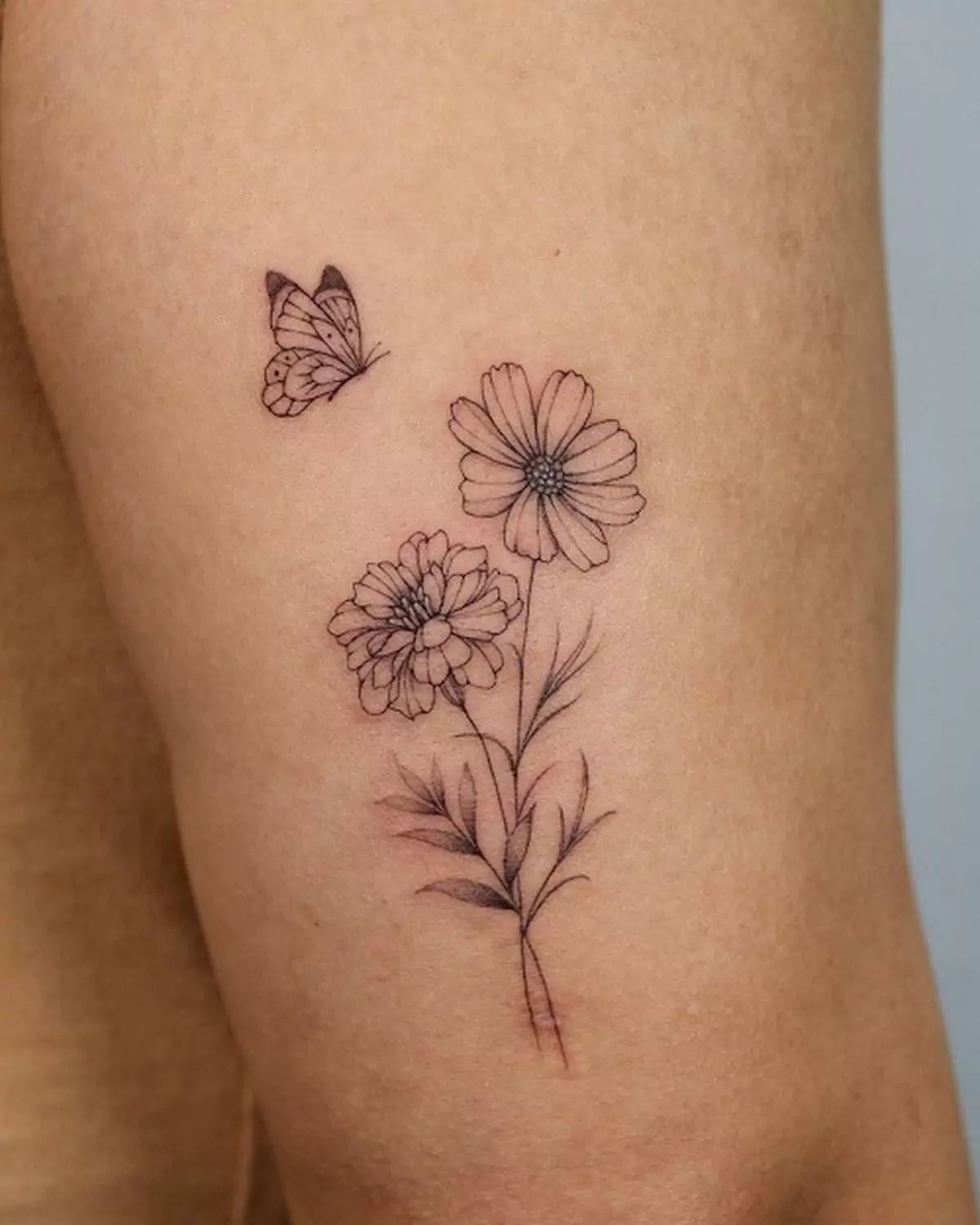 31 Cosmos Flower Tattoo Ideas: Delicate Symbolism With Modern Elegance