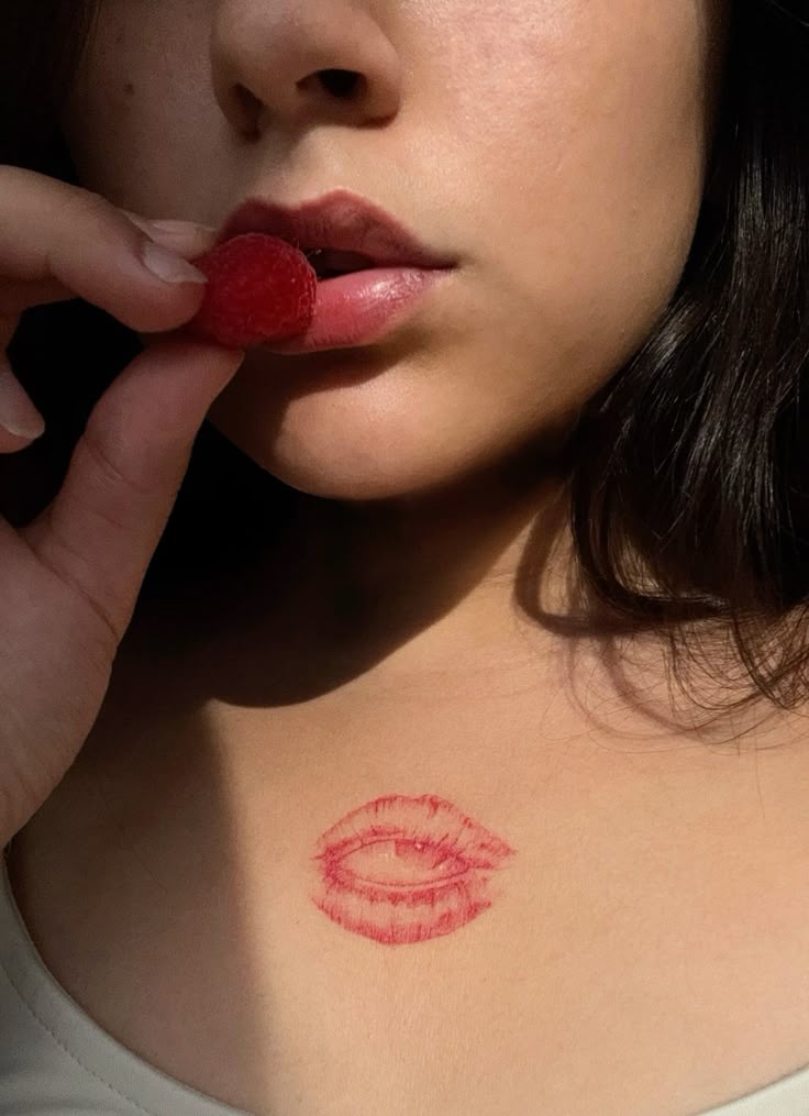 32 Lips Tattoo Ideas: Bold Kisses, Subtle Statements, and Timeless Designs