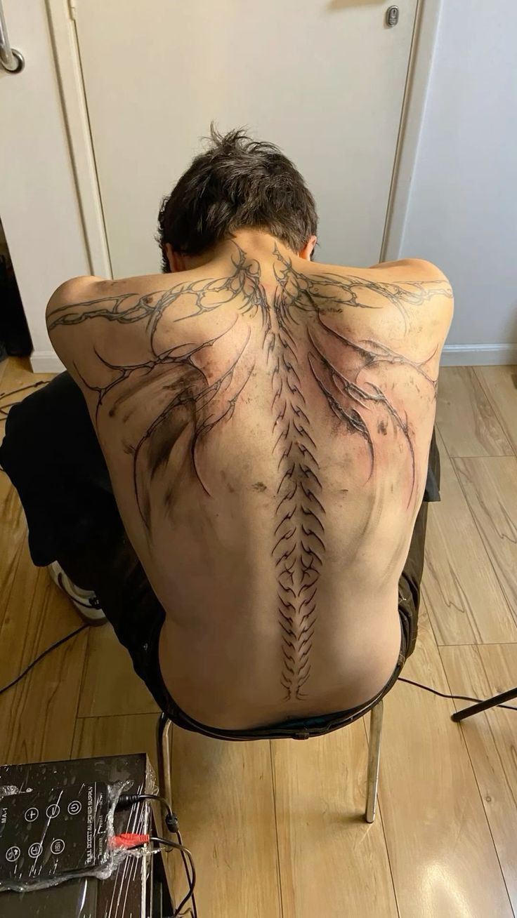 30 Back Tattoo for Men: Power, Symbolism, and Modern Design Language
