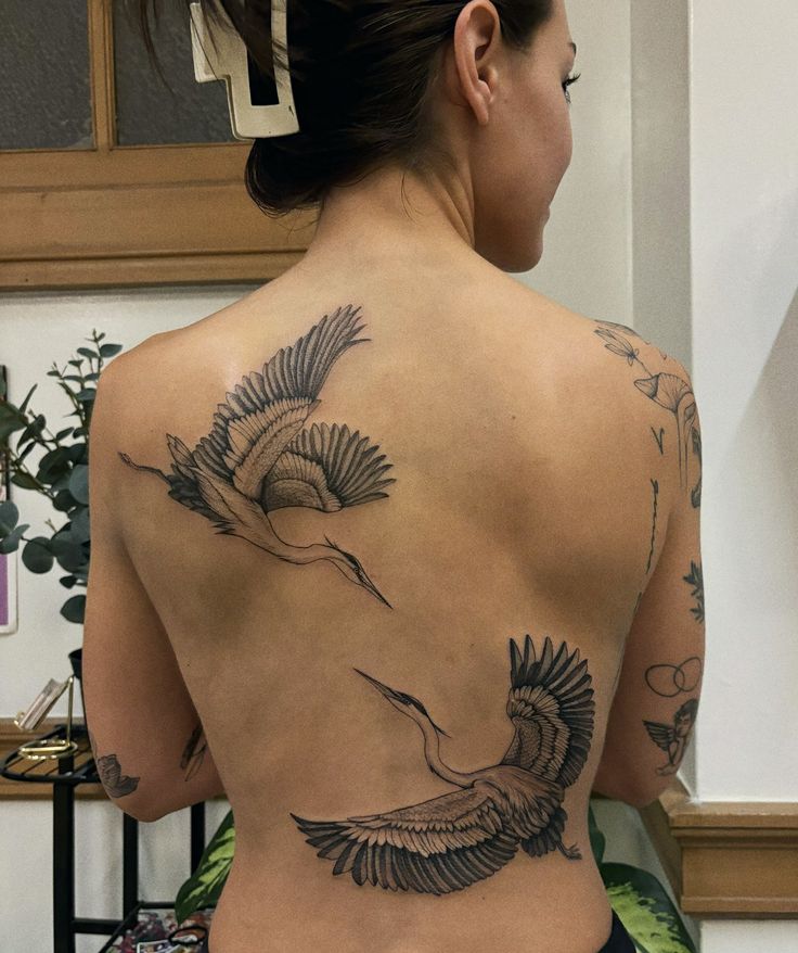 29 Crane Tattoo Ideas: Symbolism, Style, and Modern Interpretations