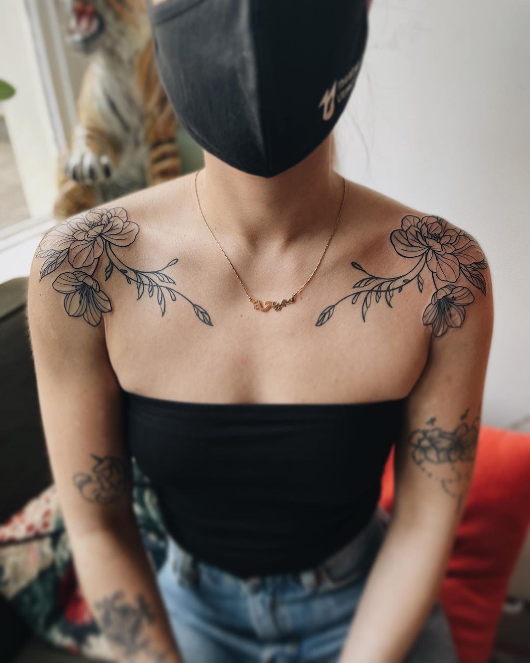 30 CollarBone Tattoo Ideas: Elegant, Meaningful Designs for Women and Men