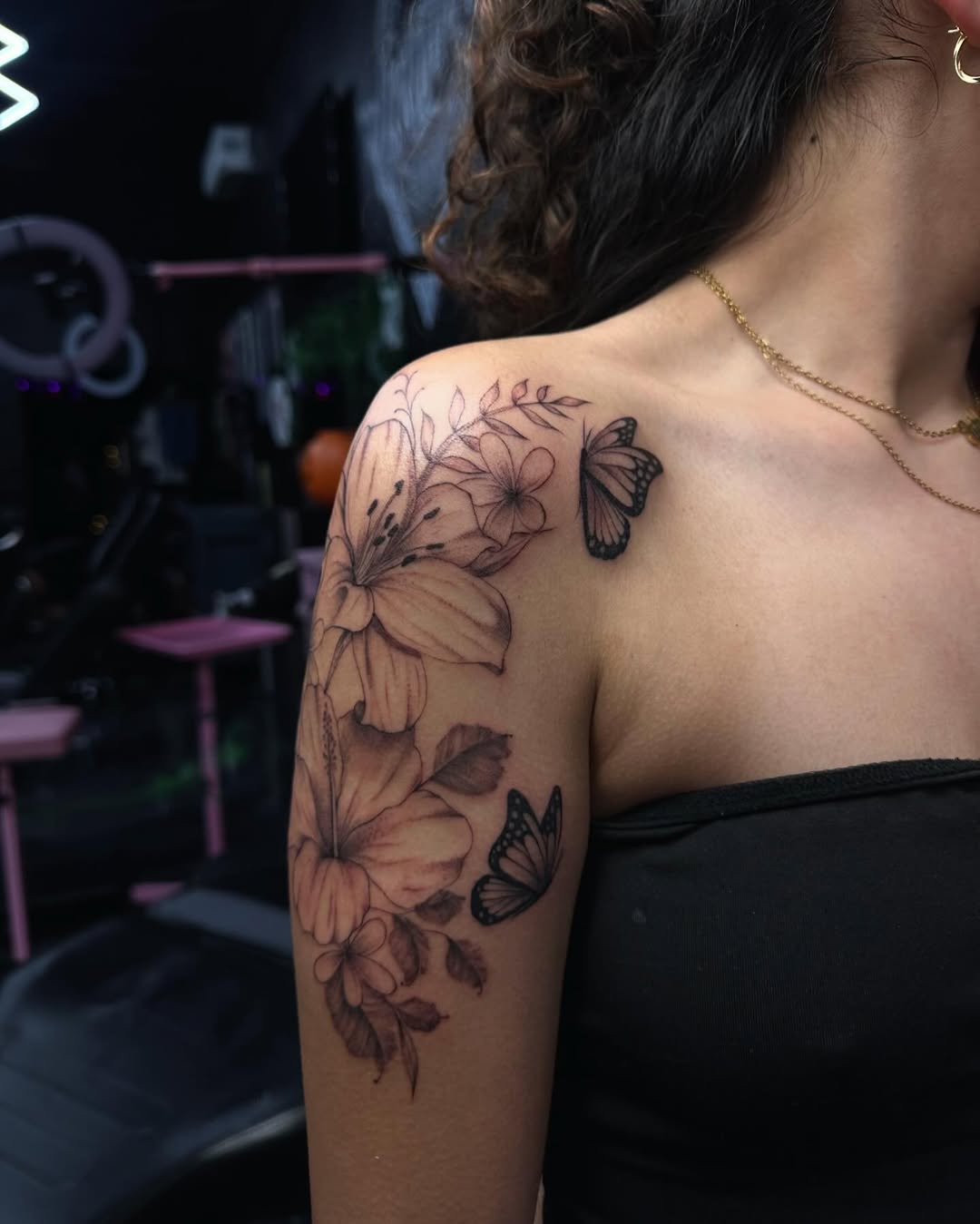 30 Shoulder Tattoo Ideas: From Feminine Florals to Bold Dragon Statements