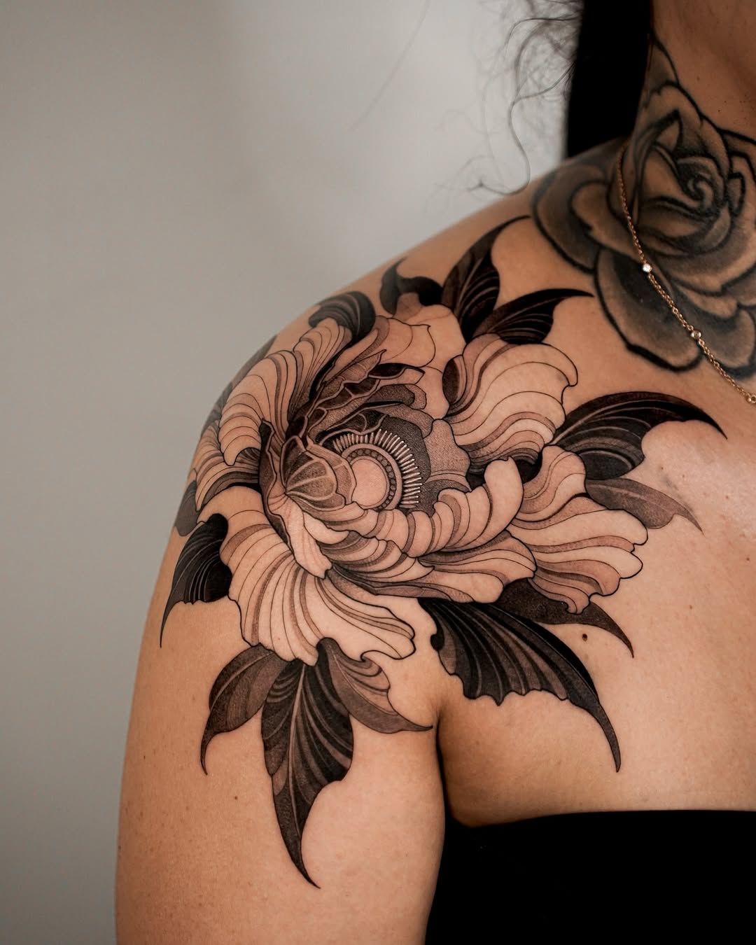 30 Shoulder Tattoo Ideas: From Feminine Florals to Bold Dragon Statements