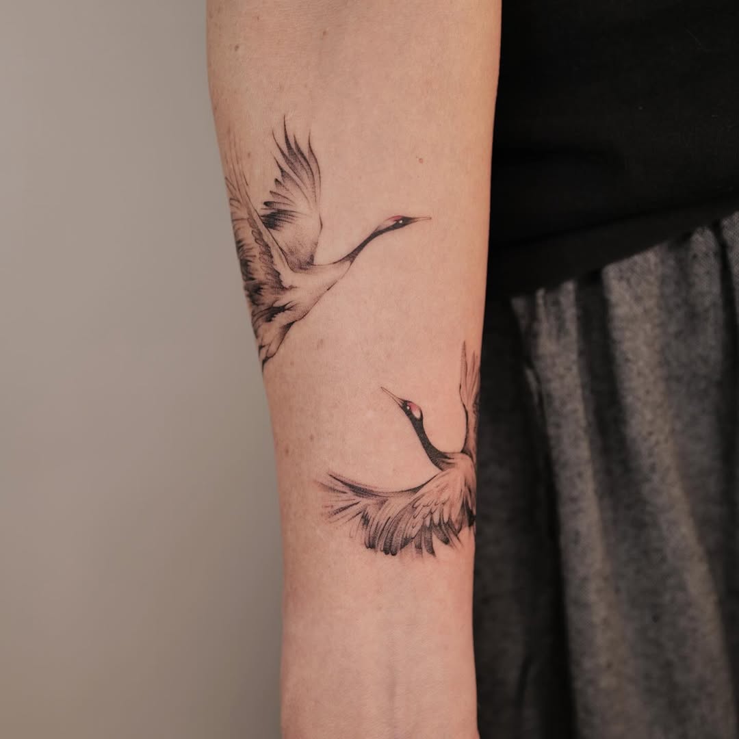 29 Crane Tattoo Ideas: Symbolism, Style, and Modern Interpretations