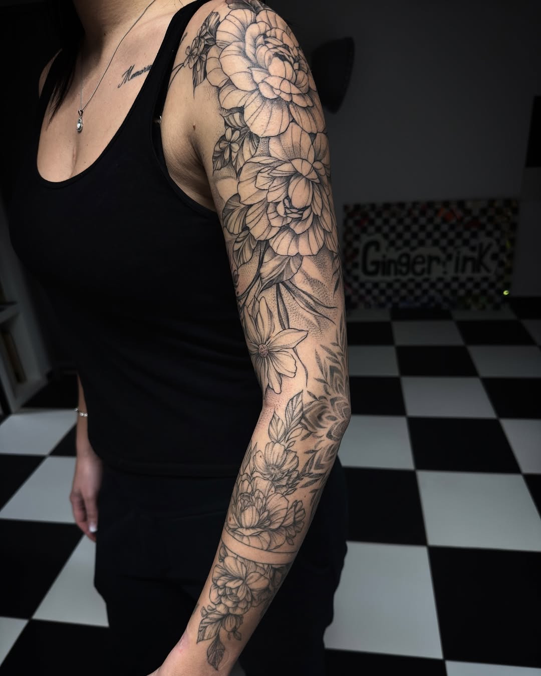 28 Flower Sleeve Tattoo Ideas: Fine Line Floral Designs, Butterfly Accents, And Bold Color Sleeves For Women