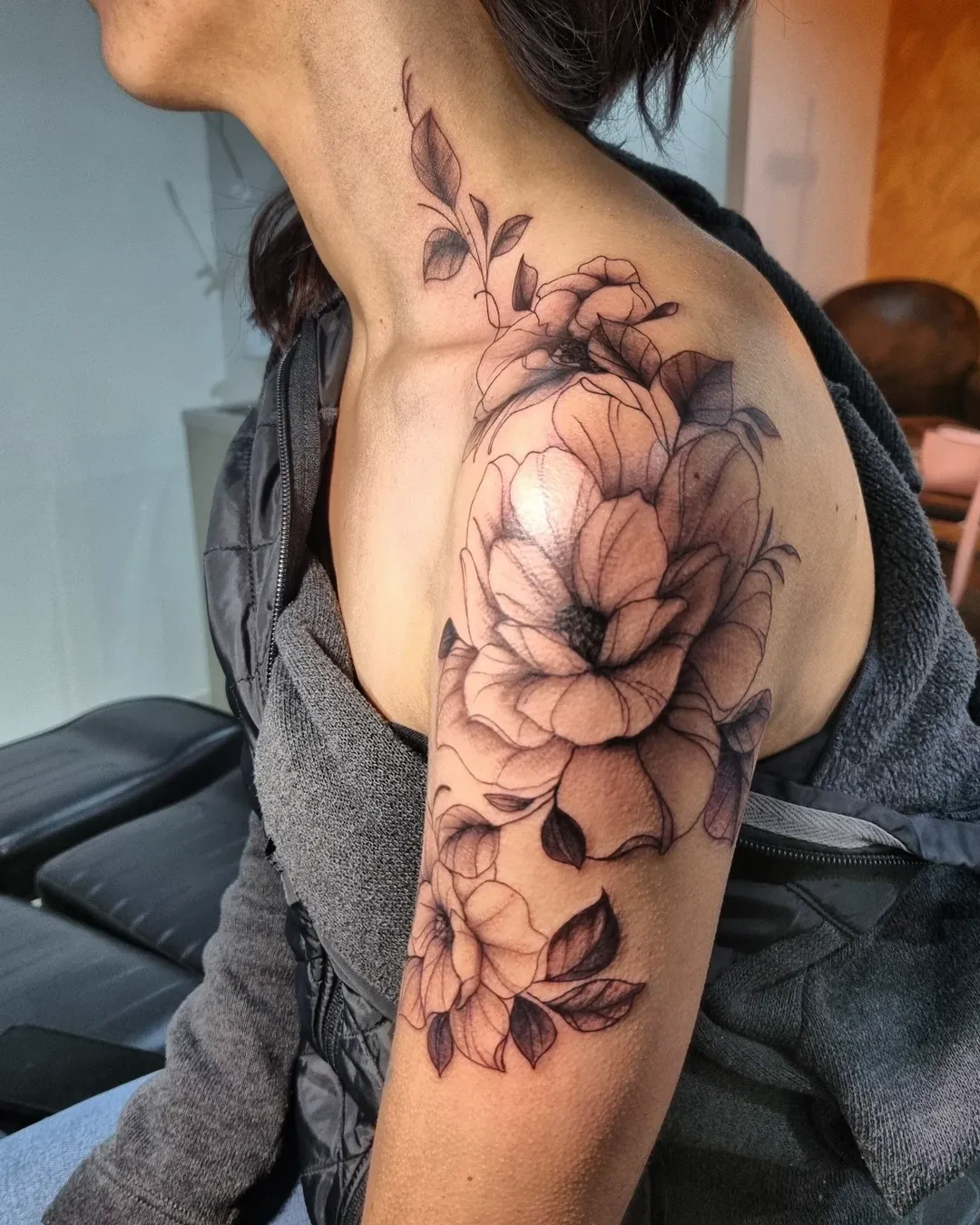 30 Shoulder Tattoo Ideas: From Feminine Florals to Bold Dragon Statements